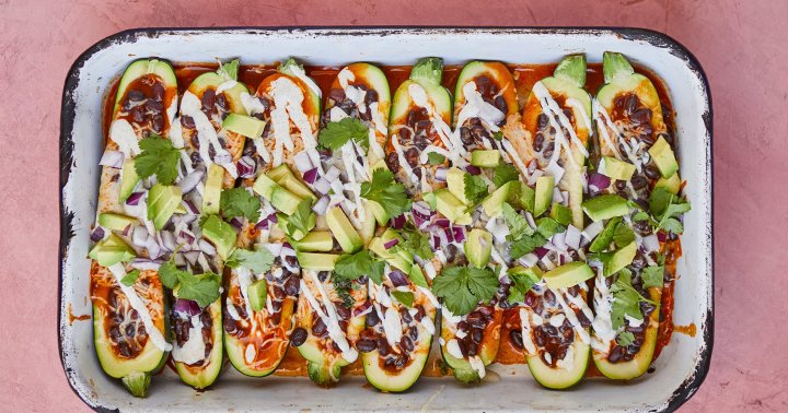 This Fun, Low-Carb Take On Enchiladas Is The Perfect Easy Weeknight Meal