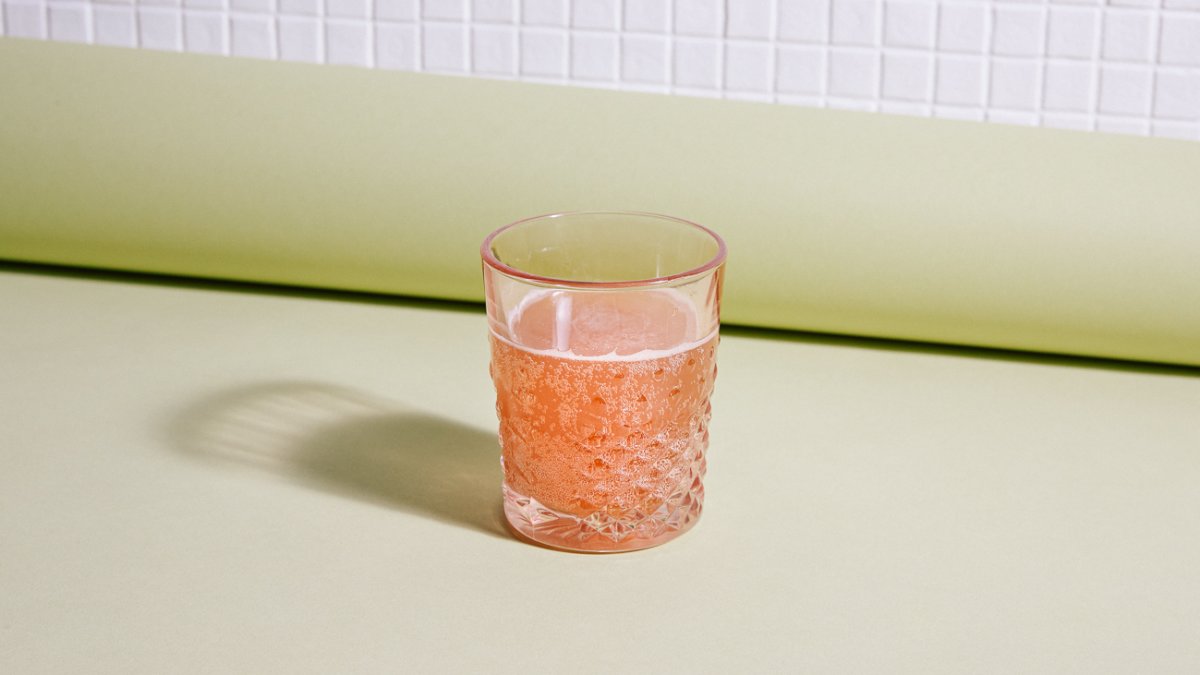 17 Best Probiotic Drinks Of 2022: Kombucha, Kefir & More ...