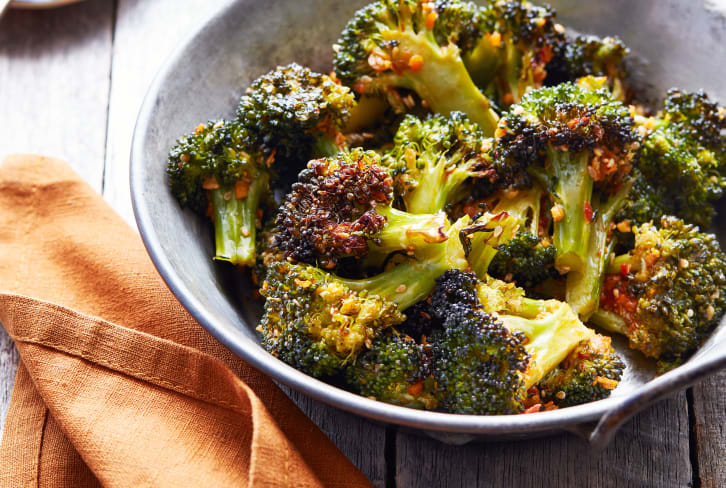 How To Make Perfectly Crisp Sesame-Ginger Broccoli