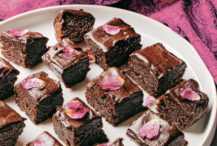 These No-Bake Vegan Fudge Brownies Are A (Keto-Friendly) Dream