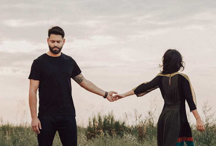 What People Get Wrong About Having A Fear Of Commitment, From A Psychologist