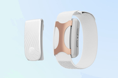 Apollo Neuro device and band