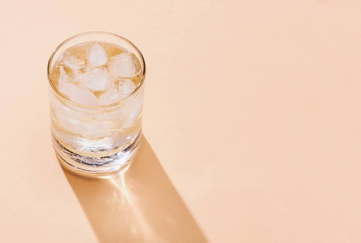 Is Sparkling Water Just As Hydrating As Still? An Expert Weighs In
