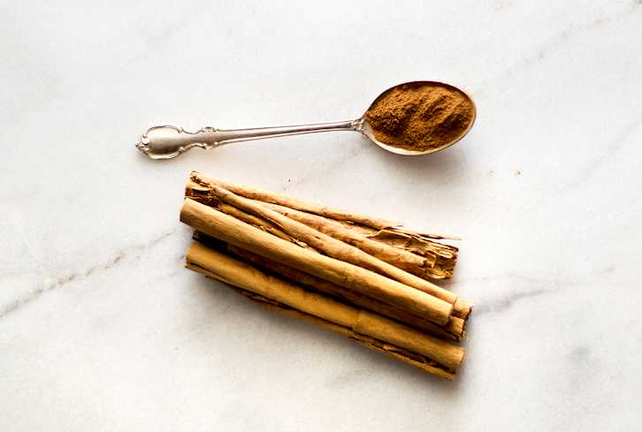 A Spice Expert Shares The One Mistake To Avoid When Buying Cinnamon