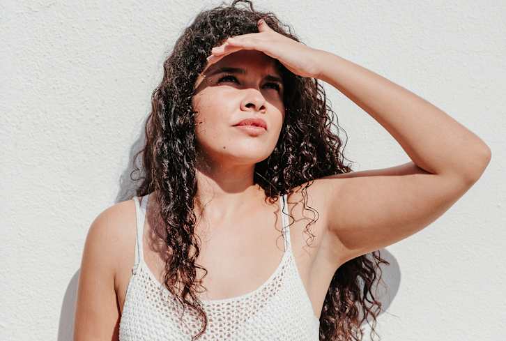 This Hair Drying Technique Uses Nothing But A T-Shirt For Frizz-Free Locks