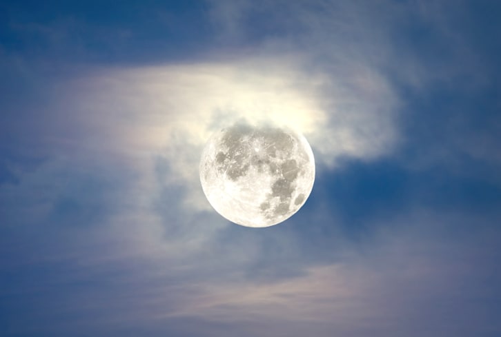 These 3 Zodiac Signs Will Be The Most Impacted By May's Full Moon