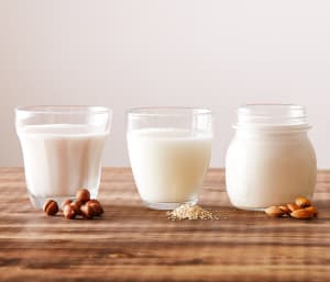Is Milk Keto? These 7 Low-Carb Milks Will Keep You In Ketosis