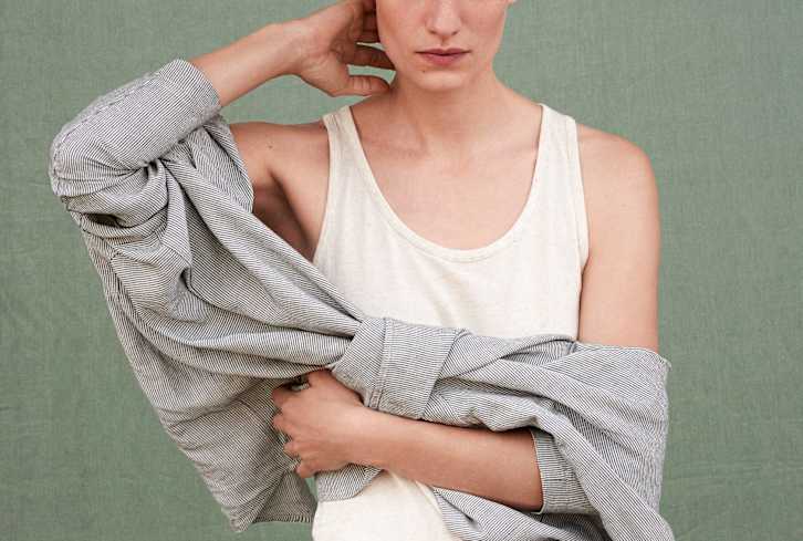 Ivory Nut Buttons & Tapioca Packaging: These Clothes Are Completely Compostable
