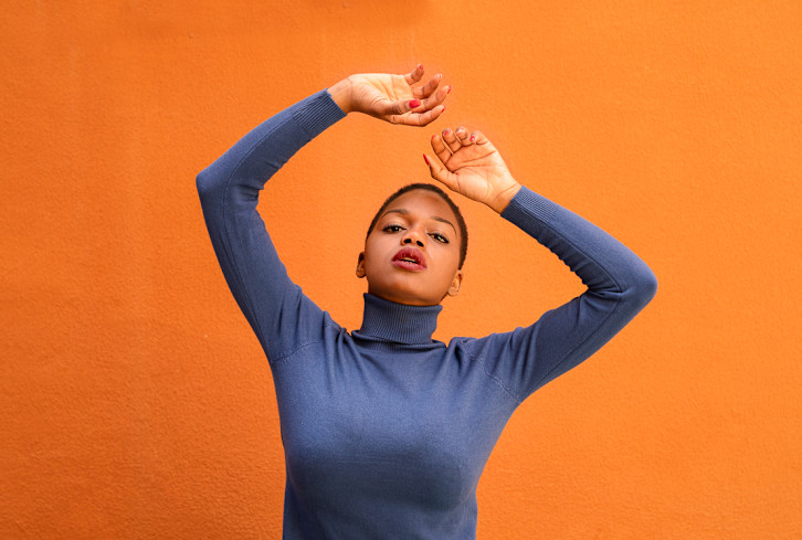 "Emotional Acupuncture" Can Help Ease Holiday Stress — Here's A 5-Minute Routine