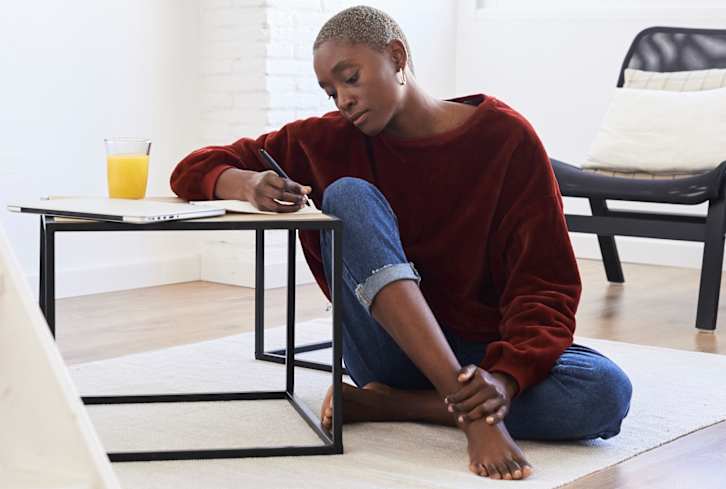 7 Ways To Handle Emotional Triggers, Explained By A Psychotherapist