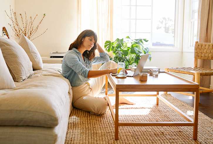 Prone To Joint Pain & Stiffness? This Could Help (& Takes Less Than A Minute)