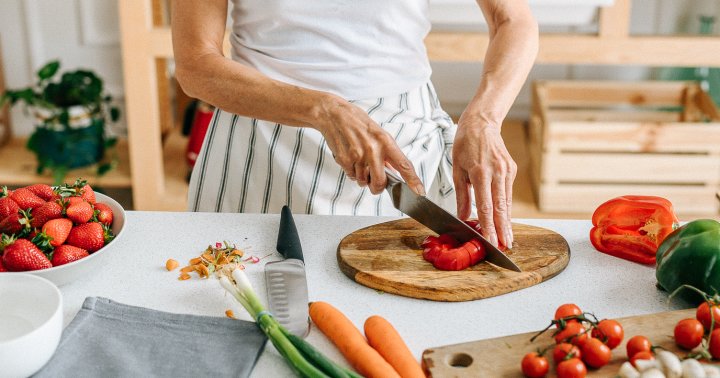 This $37 Air Fryer Forced My Oven Into Seasonal Retirement