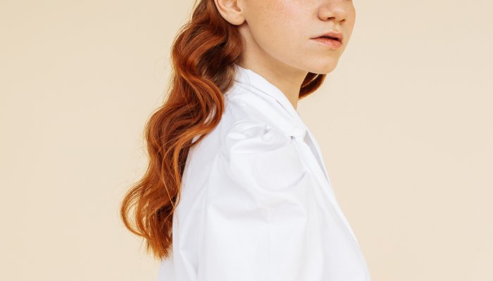 The Surprising Tool This Stylist Uses To Get Glossy Curls & Waves