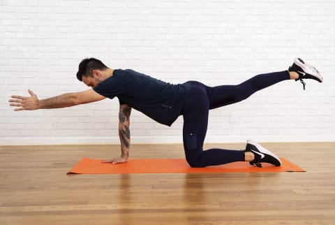 Strengthen Your Abs & Glutes With This Workout On All Fours