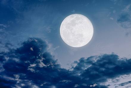 These Zodiac Signs Will Be Most Impacted By This Month's Full Moon
