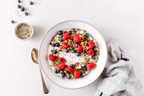 Breakfast Bowl with Yogurt, Berries, and Hemp Hearts