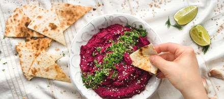 3 Delicious Dips That Take Only 5 Minutes To Make (With 4 Ingredients Or Less)