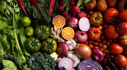 Your Produce Drawer Is A Secret Weapon Against Microplastics