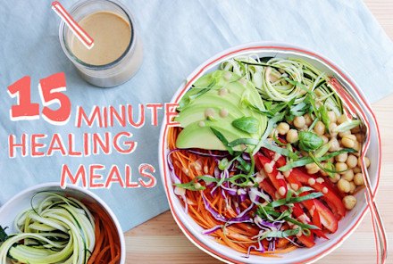A Zucchini Noodle Bowl That's All About The Peanut Sauce