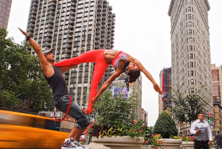 6 Reasons You'll Fall In Love With AcroVinyasa Yoga