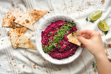 3 Delicious Dips That Take Only 5 Minutes To Make (With 4 Ingredients Or Less)