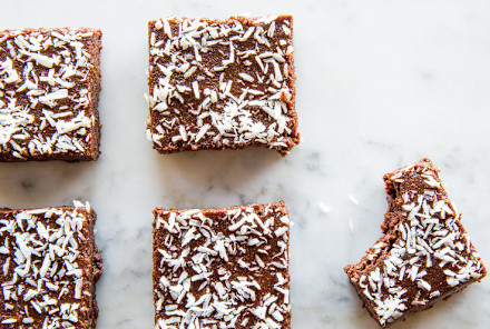 Super Simple Raw Pecan Brownies (Yesss!)