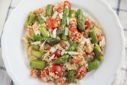 Dining Alfresco? Make This Picnic-Ready Farmers Market Salad