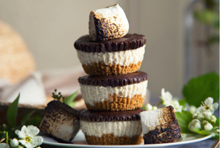 Creative Vegan Ways To Celebrate National S'Mores Day