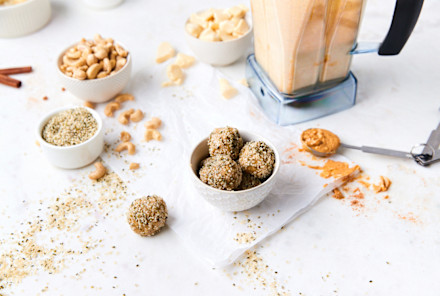 These White-Chocolate Energy Balls Are A Perfect Blood-Sugar-Balancing Snack