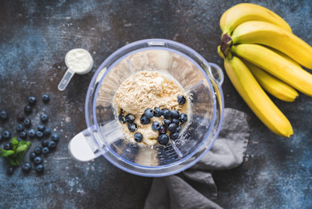 I'm A Holistic Dermatologist—This Smoothie Is My Go-To Way To Restore Collagen