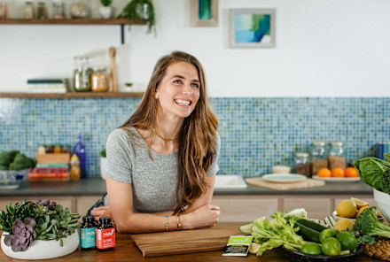 What This Model-Turned-Health-Coach Does To Heal Her Gut + Make Her Skin Glow