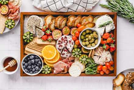 Amplify Your Cheeseboard Wow-Factor With These Healthy Homemade Crackers