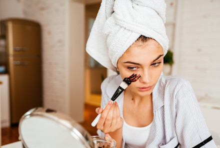 This Skin Care Hack Gives Skin An Instant, Even Glow — Here's How To Do It