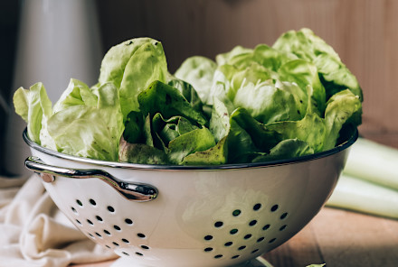 Looking For A Fast Dinner? Try These Curry Chicken Lettuce Cups