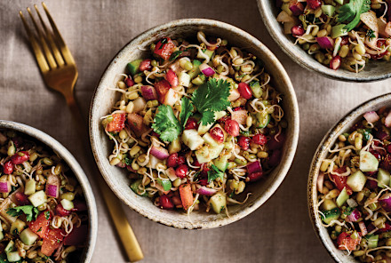This Mumbai-Inspired Sprouted Salad Is Rich In Gut-Healthy Fiber