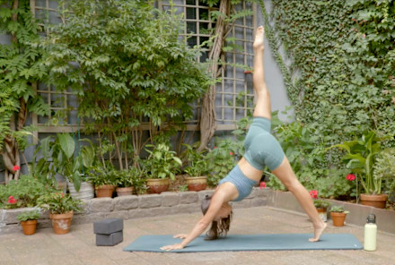 Need A Reset? Here’s An Earth-Inspired Yoga Flow That You Can Do Outside