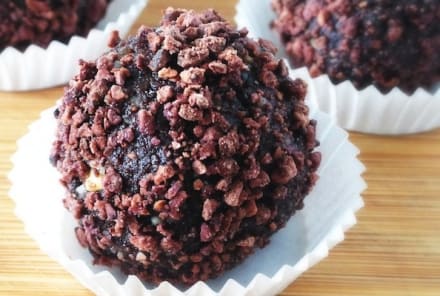 These Raw Chocolate-Cherry Brownie Truffles Are A Perfect Valentine Recipe