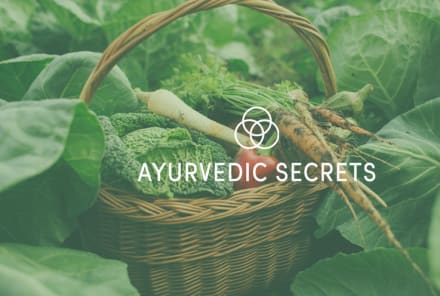 You May Want To Start Warming Your Salads, According To Ayurveda