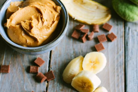 5-Ingredient Chocolate Smoothie Recipe From Joy Bauer