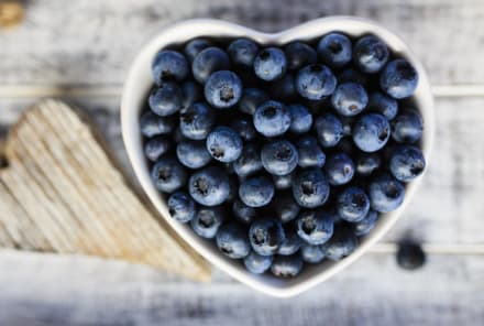 5 Reasons To Eat Blueberries Every Day (If You Aren't Already)