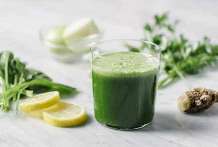 The Easy Drink This Functional Doc Uses As A Potent Daily Detoxifier