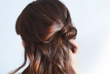 Strengthen & Restore Your Hair With This Easy End-Of-Summer DIY Treatment