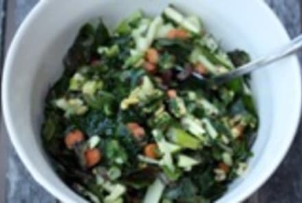 Raw Kale Salad with Avocado and Apple