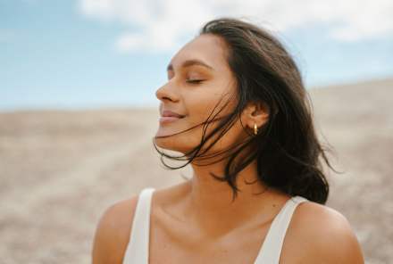 How To Avoid Wrinkles, Dark Spots & Sun Damage According To Pros
