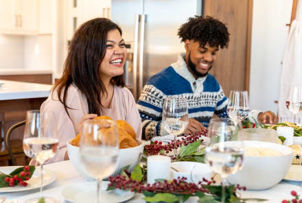 5 Ways To Really Bond With Your Partner This Holiday Season, From A Psychologist