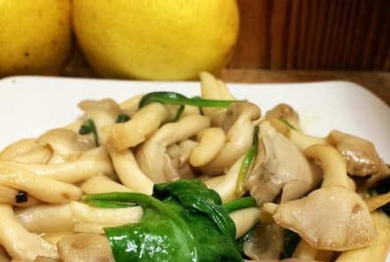 Lemon-Garlic Oyster Mushrooms (A Delicious Vegan Side!)