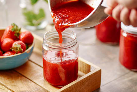How To Make Healthier Homemade Jams And Spreads + 10 Fruits To Use