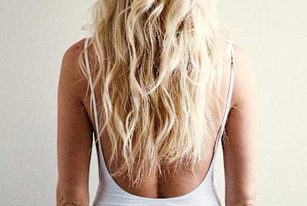 Put Down The Hot Tools: Hairstylists Want You To Curl Your Hair With ... Socks?