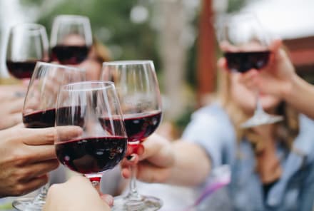 Anxiety After Drinking Alcohol? Psychologists Explain Why Some Get "Hangxiety"