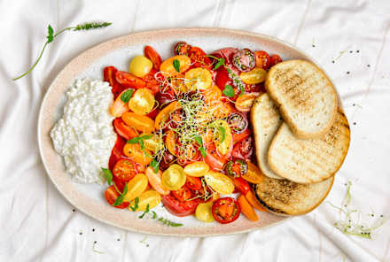 5 Reasons Cottage Cheese Is Worth Eating Regularly (& Tasty Ideas)